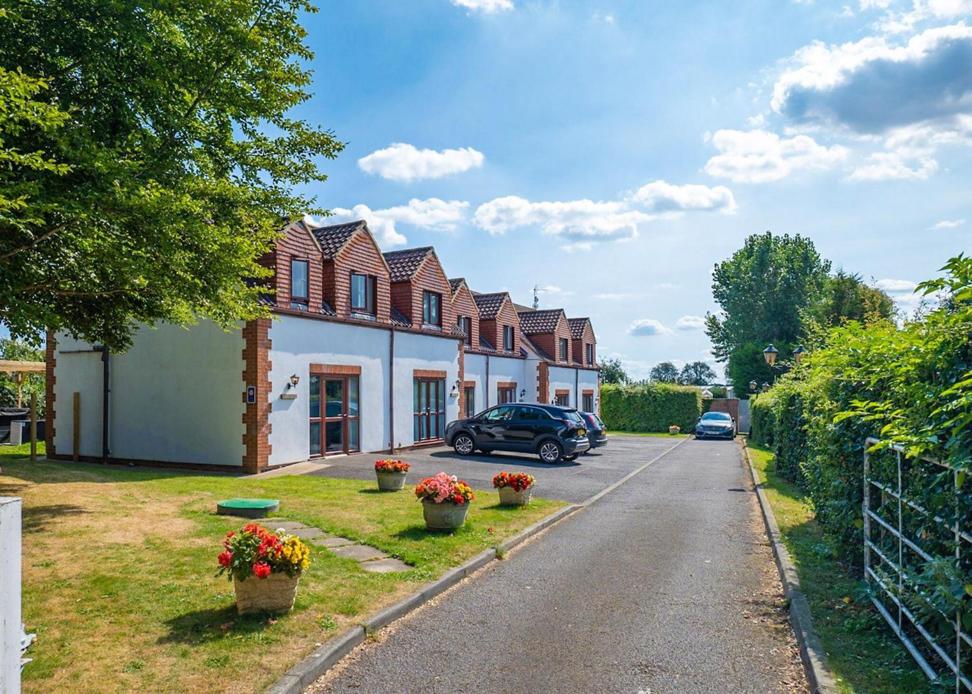 White Rose Country Cottages Thormanby Esterno foto