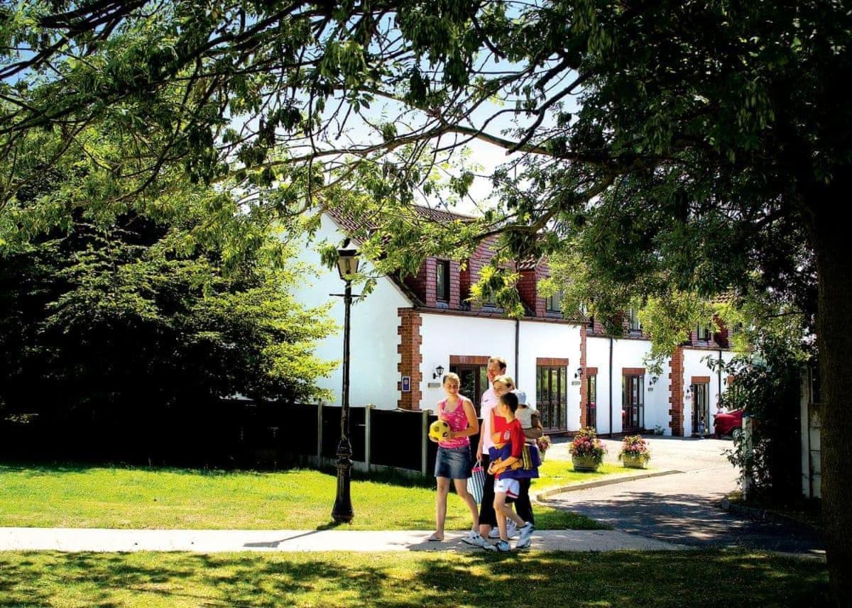 White Rose Country Cottages Thormanby Esterno foto